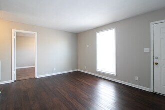 Building Photo - 1436-A McCan Drive