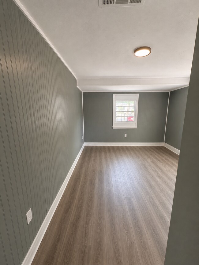 Building Photo - 4278 Vinson Ave