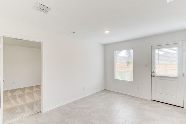 Building Photo - 1745 Copehart Ln