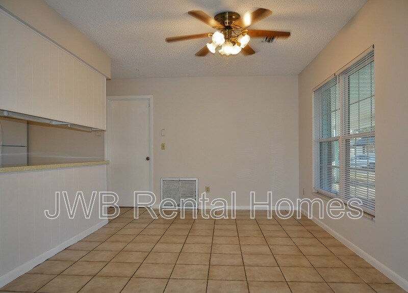Building Photo - 3583 Grassy Ride Dr