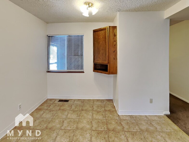 Building Photo - 2910 Apollo Way