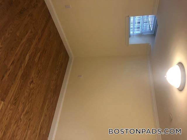 Building Photo - 22 Chauncy St