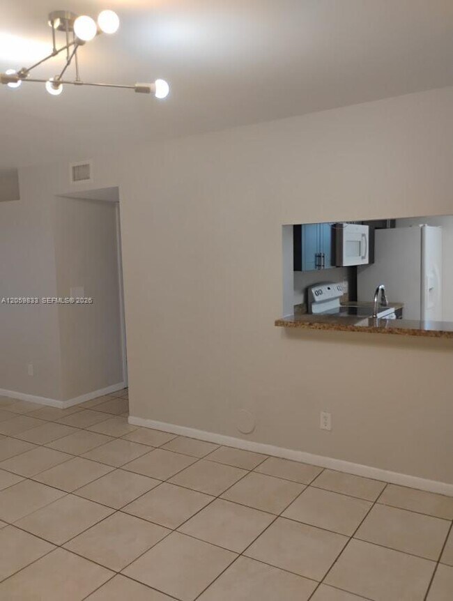 Building Photo - 729 NW 92nd Ave