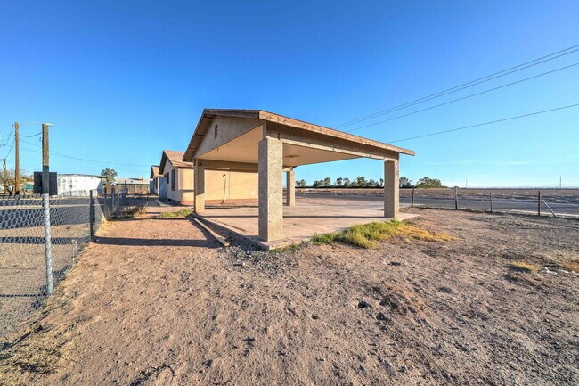 Building Photo - 102 Adams St