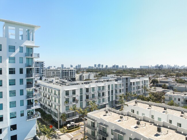 Building Photo - 2100 Van Buren St