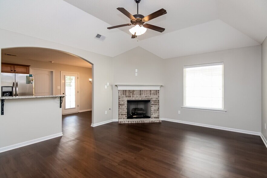 Building Photo - 9429 Darren Cir S