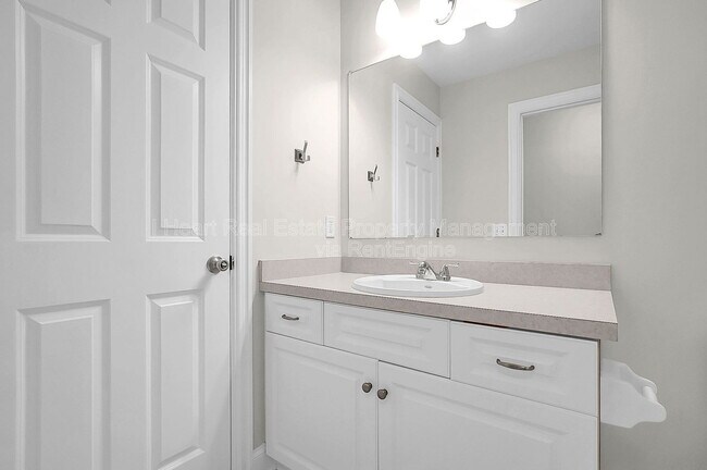 Building Photo - 9580 Mission Dr