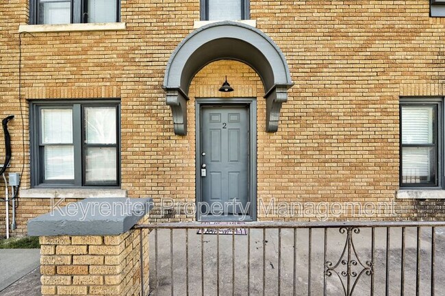 Building Photo - 701 NE 14th St