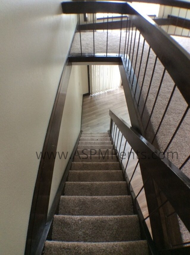 Building Photo - 1 bed, 1 bath, pool