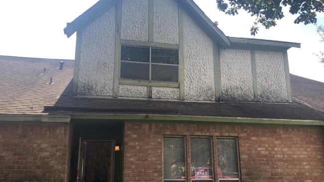 Building Photo - 12251 W Village Dr