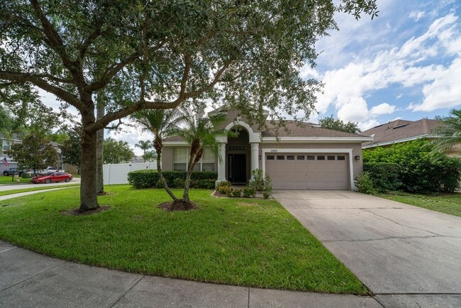 Building Photo - Cute and Spacious 3/2 House w/Bonus Room i...