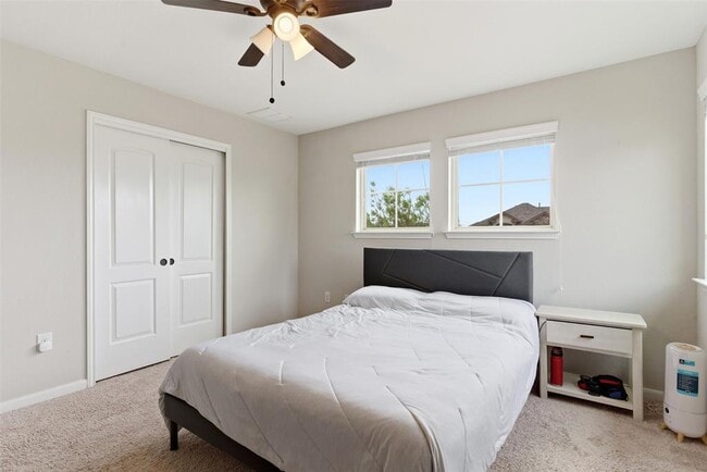 Building Photo - 2409 Muzzie Ln