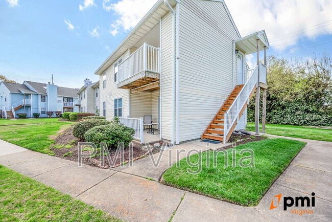 Primary Photo - 631 Bluff Ct
