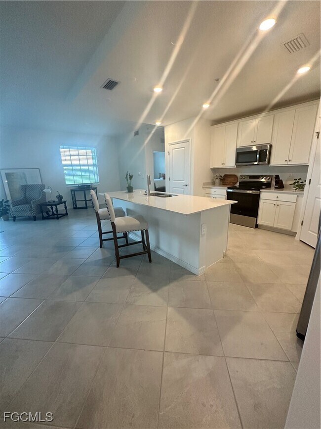 Building Photo - 20610 Hazelnut Ct