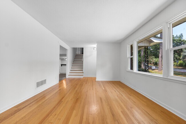 Building Photo - 4003 Rockbridge Rd