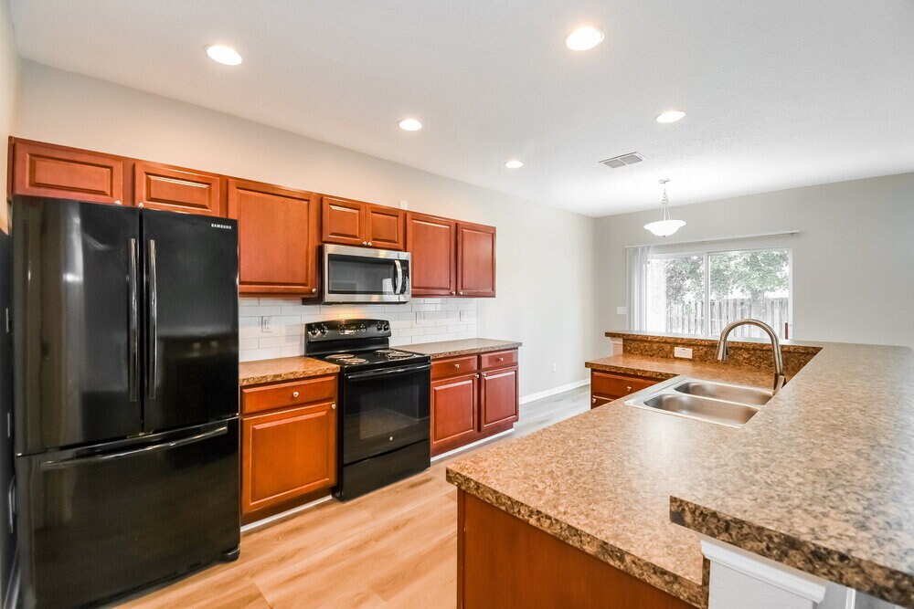Building Photo - 5120 Magnolia Valley Dr