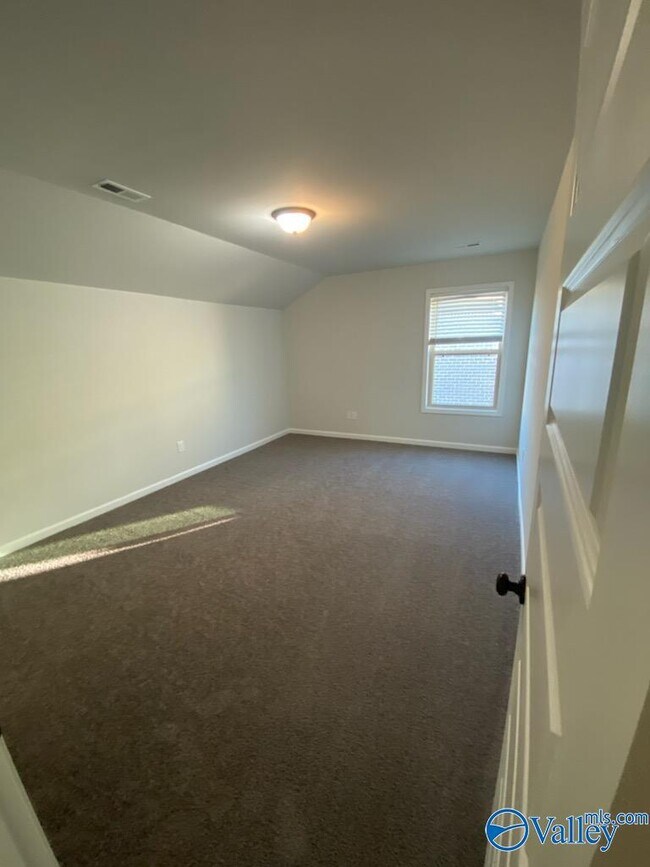 Building Photo - 121 Barlow Wy