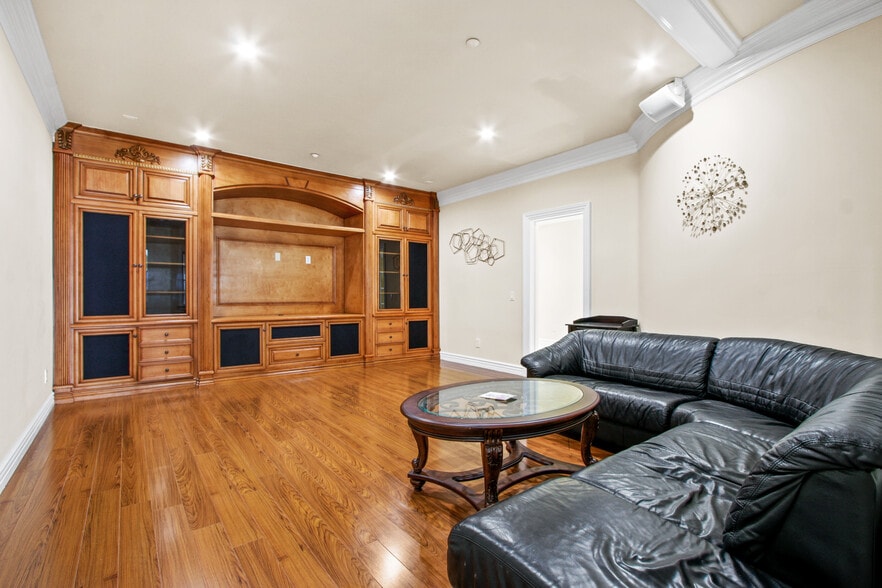 Building Photo - 1117 Encanto Dr