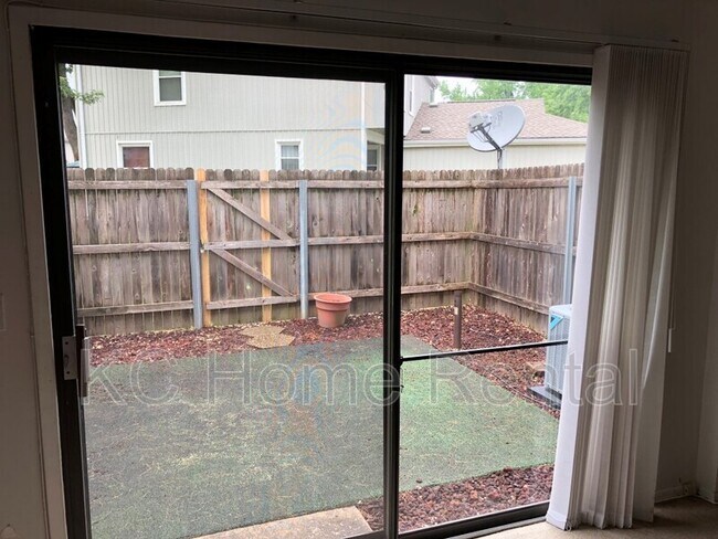 Building Photo - 8506 W 108th Pl