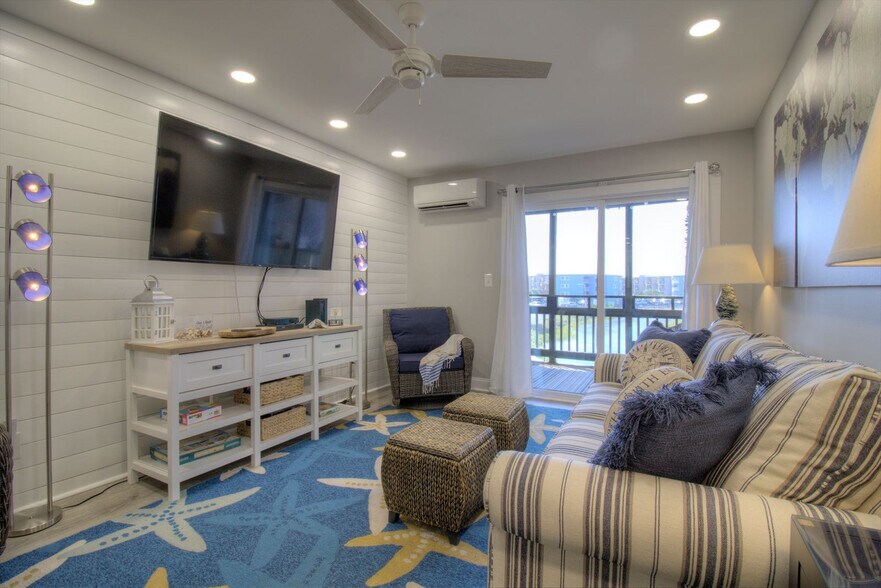 Building Photo - 9501 Shore Dr