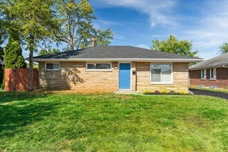 Building Photo - Updated 3 Bedroom Home for Rent with Garage & Fenced Yard