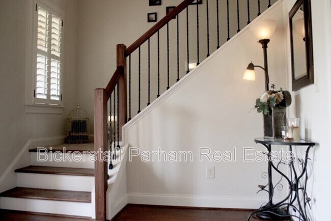Building Photo - 7165 Bridgemill Dr