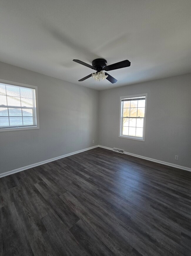 Building Photo - 5839 S Illinois Ave