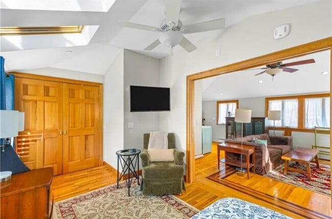 Building Photo - 56 Hillside Ave