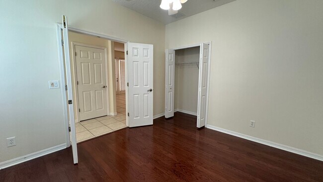 Building Photo - 1653 Cherry Ridge Dr