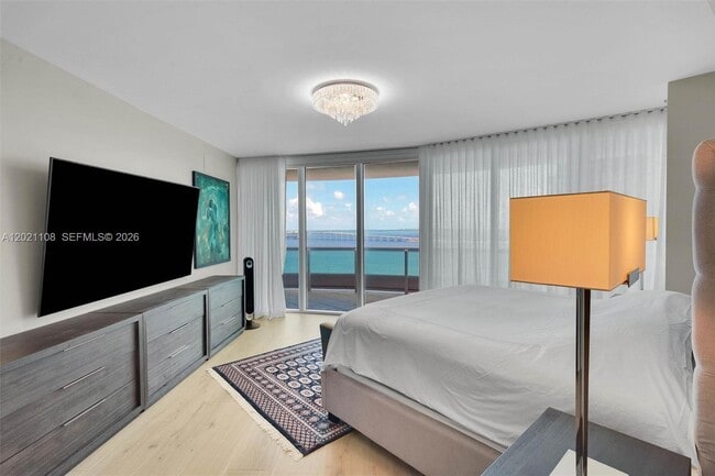 Building Photo - 1643 Brickell Ave
