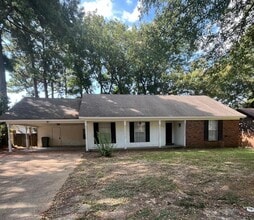 Building Photo - House for Rent in quite Neighborhood