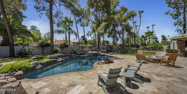 Primary Photo - 10685 E Cinnabar Ave