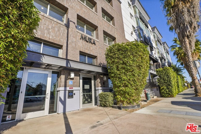 Building Photo - 629 Traction Ave