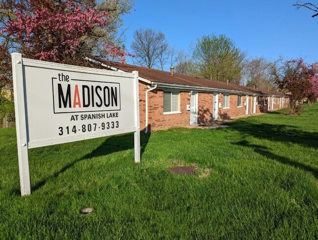 Building Photo - 1585 Leonaire Ct