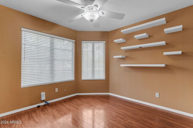 Building Photo - 387 W Larona Ln