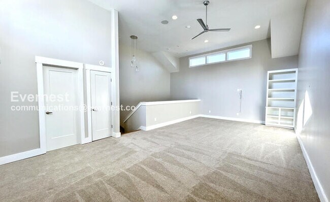 Building Photo - 220 Croleywood Ln