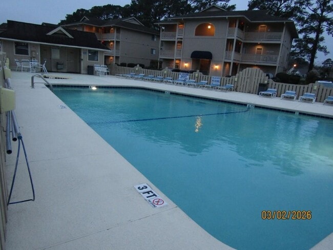 Building Photo - 4812 Pinehurst Cir