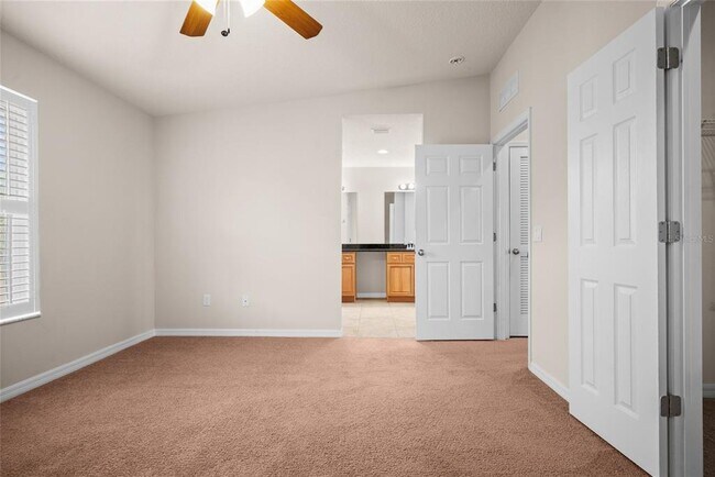 Building Photo - 1875 Sommarie Wy