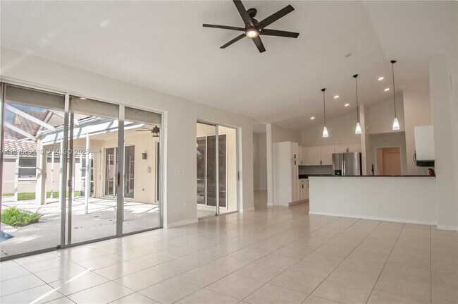 Building Photo - 7440 NW 65th Ln