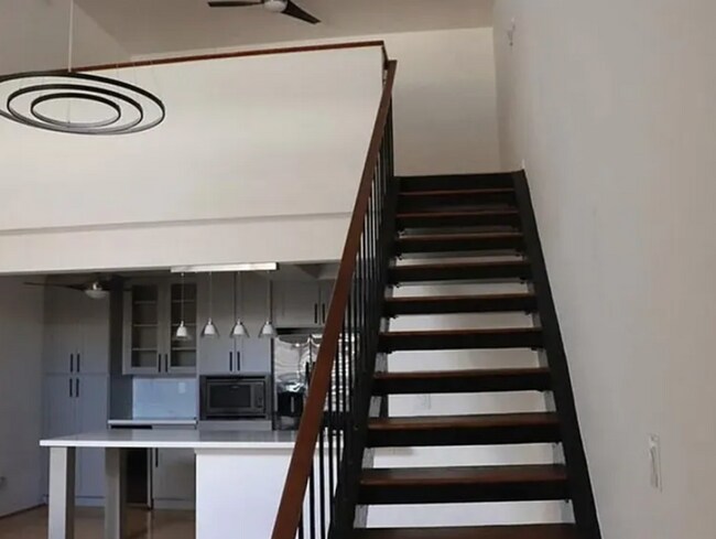 Building Photo - This stunning One-Bedroom 1.5 Bathroom Condo in Laguna Niguel