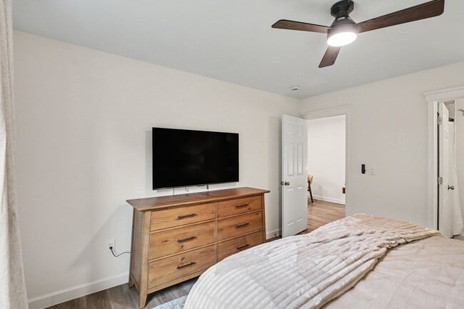 Building Photo - 2056 Thimble Creek Dr