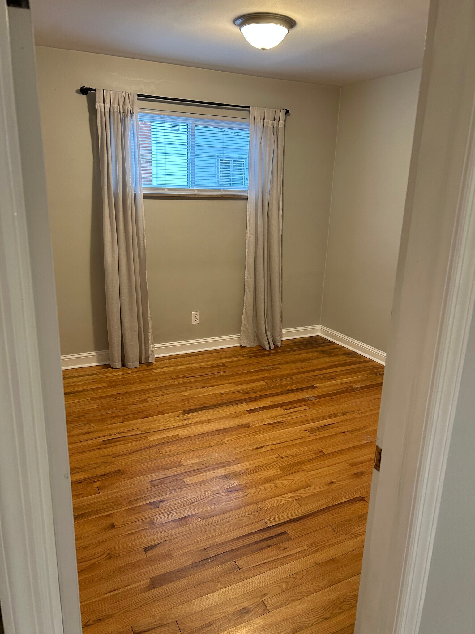 Bedroom #1 - 1877 Memorial Pky