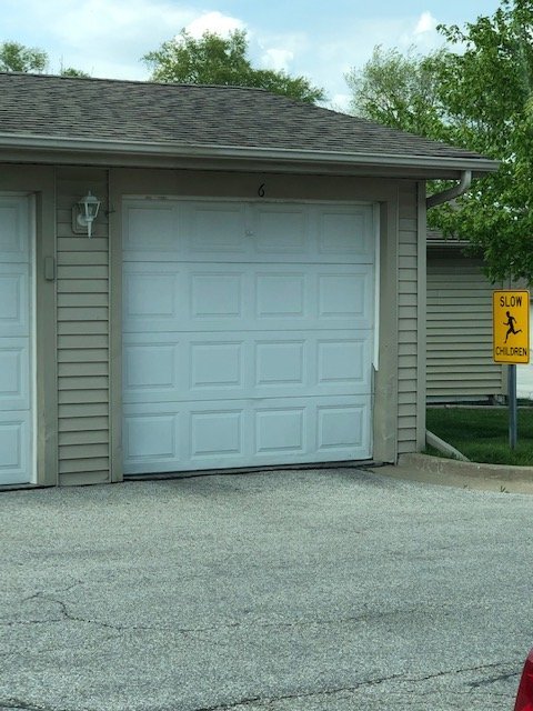 Building Photo - 10151 Sutton Dr