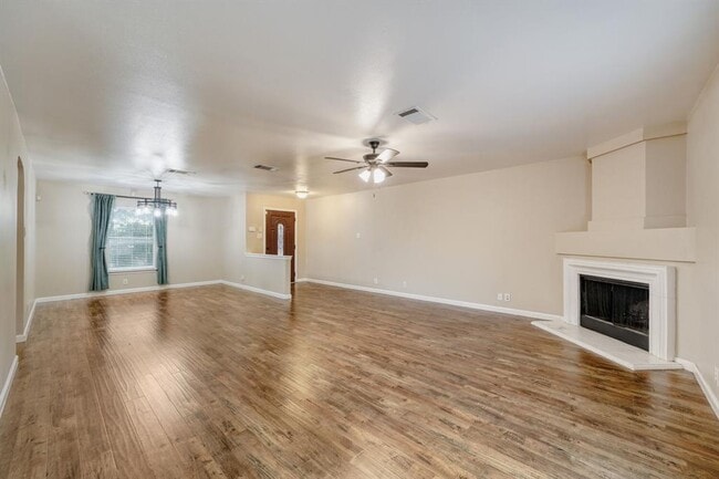 Building Photo - 928 Justeford Dr