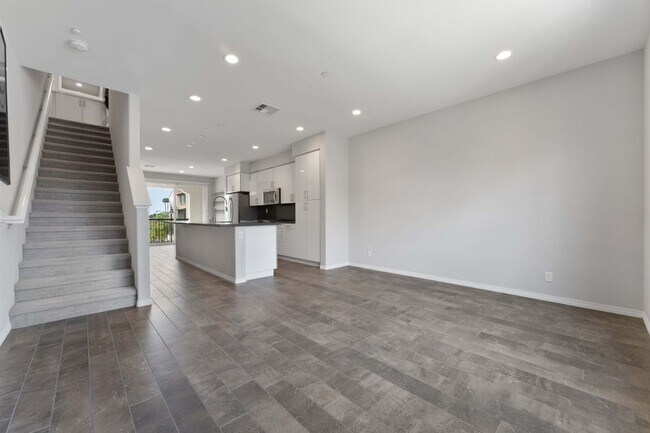 Building Photo - 2434s Tapestry Wy