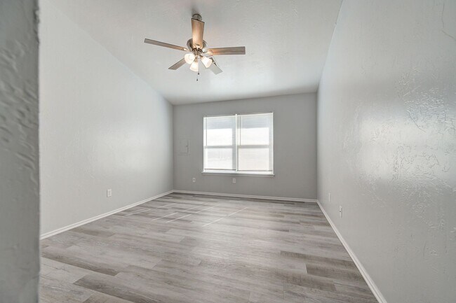 Building Photo - 605 Welston Cir