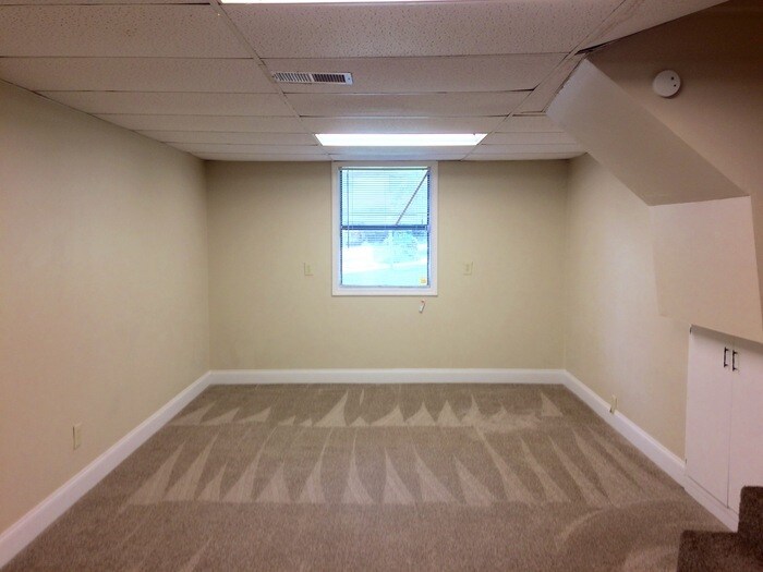 Building Photo - 846 Raintree Way SE