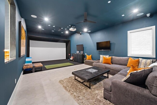 Building Photo - 467 Gingham Dr