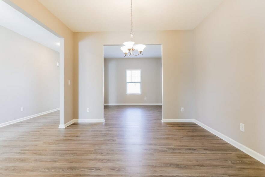 Building Photo - 422 Renown Ct
