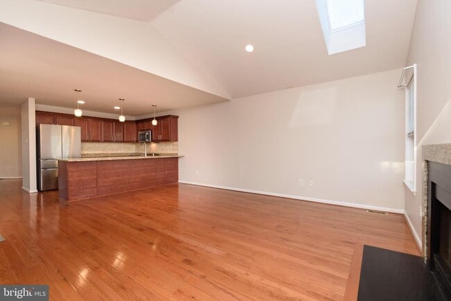 Building Photo - 521 Dogwood Dr